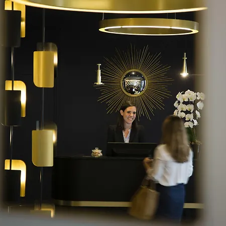 لو 10 بي أي إس 4* باريس