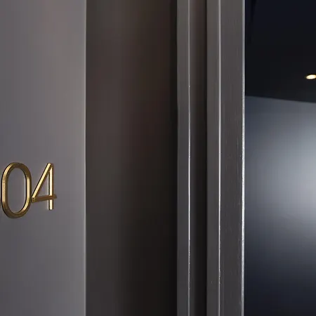 لو 10 بي أي إس 4* باريس