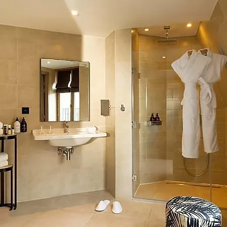 Hotell Le 10 Bis