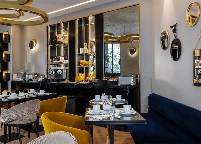 Отель Le 10 Bis 4*