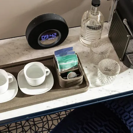 Le 10 Bis Hotell